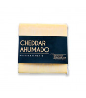 https://www.matiasbuenosdias.com/6187-large_default/queso-cheddar-vintage-ahumado-de-smokehouse-200grs.jpg